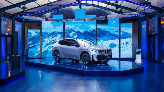 BMW iX3, la "New Era" elettrica parte da Milano: ALL (Uniting Group) firma l'experience internazionale tra città e vette alpine BMW iX3, la "New Era" elettrica parte da Milano: ALL (Uniting Group) firma l'experience internazionale tra città e vette alpine