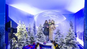 In occasione delle feste, apre a Milano il Samsung Snow Globe. Idea creativa a cura dell'agenzia Cheil e allestimenti di Max Up
