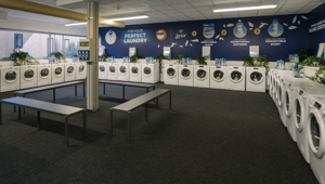 Milano Cortina 2026: Dash e Lenor protagonisti della Laundry Room del Villaggio Olimpico di Cortina Milano Cortina 2026: Dash e Lenor protagonisti della Laundry Room del Villaggio Olimpico di Cortina