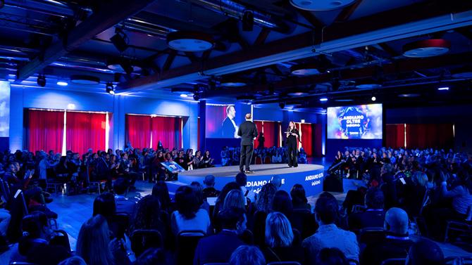 Danone - Company Meeting, Creative experience - Milano 01 novity