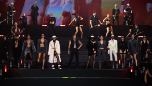 Capsule collection Dondup by Achille Lauro: Alexander Kim firma la produzione della sfilata-evento allo stadio di San Siro davanti a 60mila spettatori durante il concerto del cantante romano Capsule collection Dondup by Achille Lauro: Alexander Kim firma la produzione della sfilata-evento allo stadio di San Siro davanti a 60mila spettatori durante il concerto del cantante romano