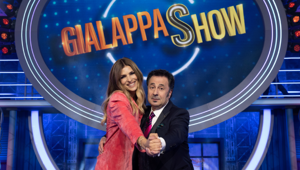 Ottimi risultati per GialappaShow, il programma condotto dal Mago Forest che nella terza puntata ha registrato 1.293.000 spetattori, e una share del 5,72% su TV8 e SKY