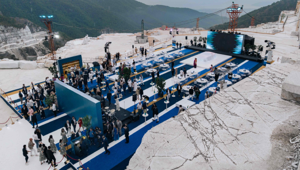Genius Progetti (Casta Diva) firma i dieci appuntamenti del tour dedicato alla Regional Premiere di lancio di una nuova vettura di un'iconica casa automobilistica italiana