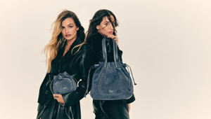 Tosca Blu segna un +80% nell'e-commerce e punta su USA e India: le eredi Ronzoni protagoniste della nuova campagna