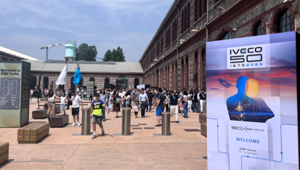 Sinergie e Louder al fianco di Iveco Group per celebrare cinquant'anni di storia con un’esperienza immersiva alle OGR Torino. In platea oltre 1.500 stakeholder internazionali e in totale oltre 7.500 partecipanti