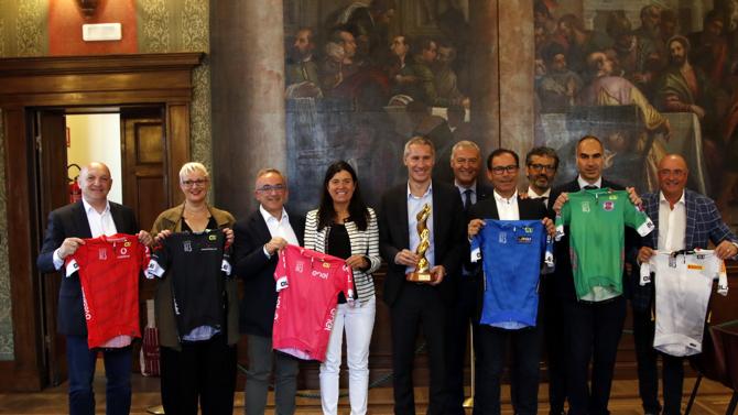 Verona Presentazione Giro d'Italia Giovani Under 23 credits photobicicailotto