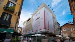 Urban Vision profuma Milano con una maxi affissione