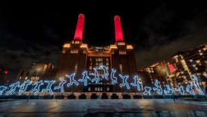 Casta Diva Art & Show all'evento "Tor Bella Illumina" con l'imponente installazione "Run Beyond" realizzata da Angelo Bonello