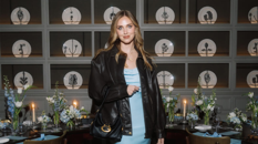 GUESS presenta Chiara Ferragni come volto della campagna global SS26 con un evento esclusivo a Milano firmato Pil