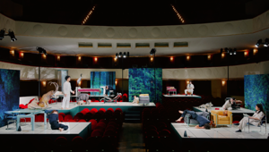 Alla Milano Design Week il Teatro Lirico Giorgio Gaber ha ospitato l’installazione performativa “Staging Modernity” di Cassina