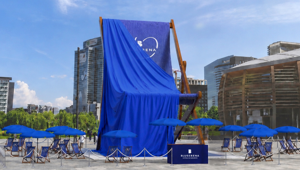 Bluserena celebra 40 anni a Milano con un’installazione da Guinness in Piazza Gae Aulenti firmata Cookies e Jungle