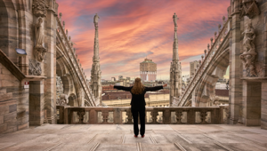Torre Velasca saluta Milano prima del restauro con un concerto dell'orchestra dell'Accademia della Scala sulla terrazza ripreso da droni in streaming. Firma Piano B