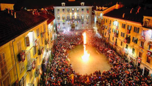 Storico Carnevale Ivrea, la Battaglia delle Arance in scena dal 19 al 21 febbraio con 9 squadre di aranceri a piedi e oltre 50 carri da getto