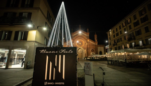 Gruppo Banca Investis partecipa a “Il Natale degli Alberi” di Milano e illumina via Broletto e Piazza del Carmine per le festività 2023