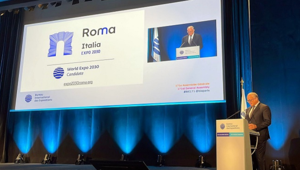 Candidatura di Roma a Expo 2030: presentato al BIE un progetto da 50 mld, che mira al cambiamento climatico, alla sicurezza alimentare, alla sostenibilità, all'inclusività e all'innovazione. Roma, Busan, Riad e Odessa sono le 4 città in competizione