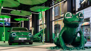 Renault alla Milano Design Week 2026 con The Frog is back: quando il Design torna a sorridere con LePub Italia