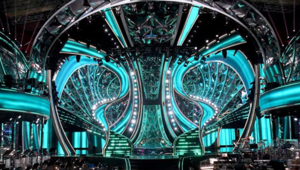Festival di Sanremo 2024. Niente più scala centrale, nella nuova scenografia giochi di specchi e luce rivoluzionari. A realizzarla Gaetano e Maria Chiara Castelli: "Effetti sorprendenti da un nuovo approccio all'illuminazione"