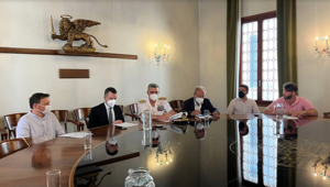 Con Vela, Campari e Consorzio di Tutela del Prosecco DOC il cinema drive-in è in barca. A Venezia torna Cinema Barch-In 2022: 4 serate di cinema, musica, cultura e aperitivo all’Arsenale