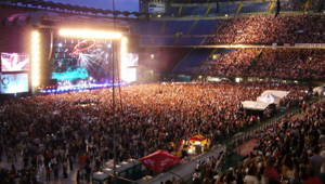 A San Siro gli Stati generali della musica live. Gli organizzatori di concerti ed eventi chiedono a Draghi capienze al 100%, senza distanziamento