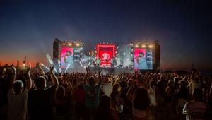 "Beach Like a Deejay”, più di 60 mila persone per la prima edizione dell’evento itinerante di Radio Deejay che trasforma le spiagge d’Italia in una festa a cielo aperto