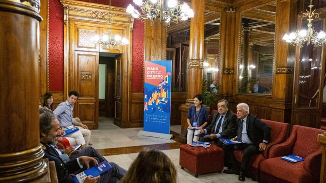 Conferenza Palermo foto Savattiere 2