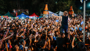Ticketmaster Italia analizza il mercato della musica dal vivo: la passione per i concerti indoor prosegue oltre l'estate