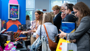 Giocattolo, il mercato italiano chiude il primo semestre a +4%: licenze e collezionabili trainano la crescita. Comunicazione ed eventi sempre più strategici per Clementoni, MGA Italia e Lisciani Giocattolo, il mercato italiano chiude il primo semestre a +4%: licenze e collezionabili trainano la crescita. Comunicazione ed eventi sempre più strategici per Clementoni, MGA Italia e Lisciani