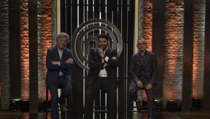 Riaprono le cucine di Masterchef Italia. Conducono Bruno Barbieri, Antonino Cannavacciuolo e Giorgio Locatelli
