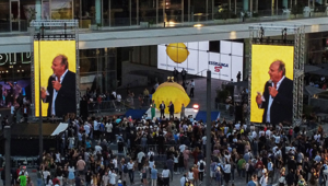 Esselunga e Armando Testa celebrano il valore del risparmio con mega installazioni, un podcast con Radio24 ed un evento con Gerry Scotti