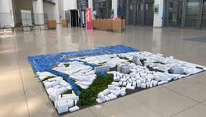 Il foyer B del Palacongressi di Rimini diventa per tre giorni Spazio 71 con le installazioni interattive degli studenti dell’Accademia Belle Arti