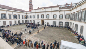 Viva Oliviero! Oltre 5000 persone hanno reso omaggio al genio di Oliviero Toscani alla mostra evento a Palazzo Reale