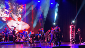 Nuovo corso per Synapsy che a 10 anni dalla nascita festeggia mettendo in scena la sua trasformazione con uno show evento al Teatro Lirico Giorgio Gaber. Mazzucchelli: "Pronti 4 nuovi format da proporre alle aziende. A breve il lancio"