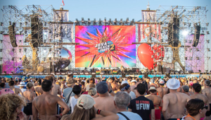 Jova Beach Party 2022. Da Lignano Sabbiadoro al via il 'green concert' che ha fatto il pieno di sponsor e pubblico: in 60 mila immersi nelle scenografie firmate Giò Forma