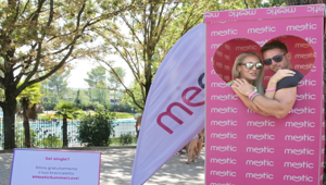 Meetic porta l’amore al parco acquatico più famoso d’Europa