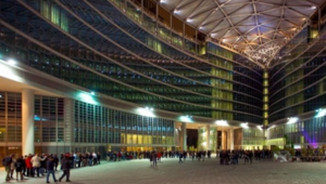 A Milano, in piazza Città di Lombardia, arriva la prima edizione de La Notte Rosa grazie ad Arte del Vino