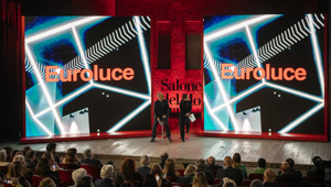 Il Salone del Mobile 2023: la 61ma edizione torna al periodo storico di aprile, ospita la Biennale Euroluce e riparte con un format esperienziale su un unico livello espositivo. Intesa Sanpaolo,Piquadro, illy, Cà del Bosco e S.Bernardo i Partner Ufficiali