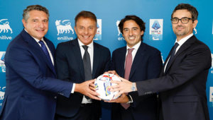 Dopo 25 anni con Tim, il massimo campionato italiano di calcio cambia sponsor e nome: sarà "Serie A Enilive” fino al 2027