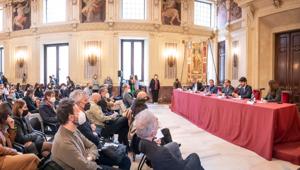 Radio Italia Live - il Concerto 2022 allarga il cast a 15 artisti e il 21 maggio riporta la musica dal vivo 'in piazza' a Milano con la conduzione di Luca e Paolo. Programmazione a 360° sui canali del network e su Sky che con Wifi è presenting partner
