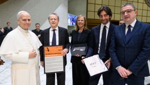 Festival dell’Economia di Trento 2026: consegnata a Papa Leone XIV la pergamena con il titolo della prossima edizione “Dal mercato ai nuovi poteri. Le speranze dei giovani”