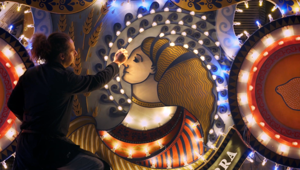 Voiello all'inaugurazione di Procida Capitale Italiana della Cultura 2022 con un'installazione firmata da Marimo. Evento a cura di Living Brands