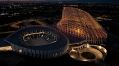 Ferrari Luce si svela a Roma con Ninetynine: una world première per 1.600 ospiti e un grande evento pubblico sold out alla Vela di Calatrava tra show e giochi di luce. Sui social è boom di interazioni