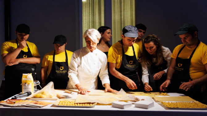 Un’esperienza immersiva tra arte, design e inclusione: il nuovo progetto di Ceramiche Piemme e FREE EVENT