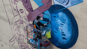 Roma, la street art ridisegna la toponomastica al femminile. Sui muri del quartiere che omaggia i grandi uomini della scienza, ora le grandi donne della scienza con Mart - Millennials Art Work