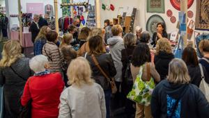 Abilmente: nel 2023 salgono a sette gli appuntamenti del Salone di Italian Exhibition Group dedicato alla community del Do It Yourself. Nuova l'immagine coordinata firmata dall’artista illustratore Ale Giorgini