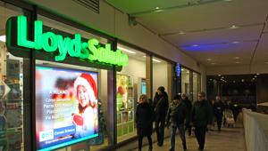 Aero Service e Adplay insieme per il primo circuito DOOH nelle Farmacie Lloyds