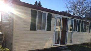 AIM Group International dona un'unità mobile a una famiglia di Amatrice