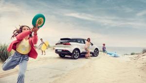 Aiways lancia la nuova campagna globale: "Your way. Just electric" per il SUV elettrico a batteria U5. Herren der Schöpfung vince la gara e firma la creatività