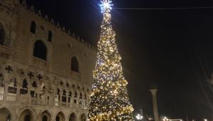 American Express accende il Natale in piazza San Marco a Venezia