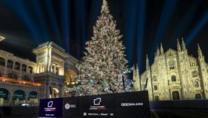Us Up firma la cerimonia di accensione dell'Albero di Natale in piazza Duomo a Milano