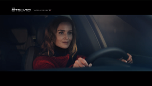 This is Ideal inaugura il 2021 con il nuovo spot ' Woman Driving Man Sleeping' di  Alfa Rome ocon Kimi e Minttu Räikkönen